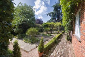 Photo 4- click for photo gallery